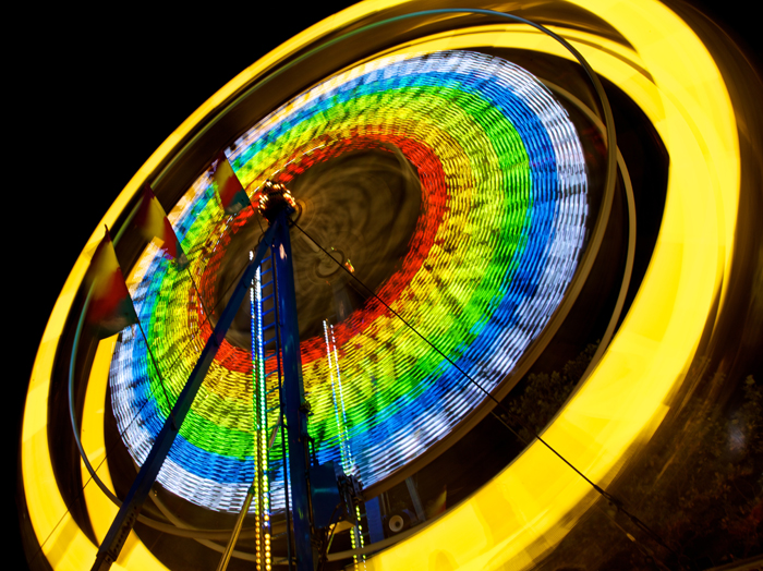 Spinning Ferris Wheel